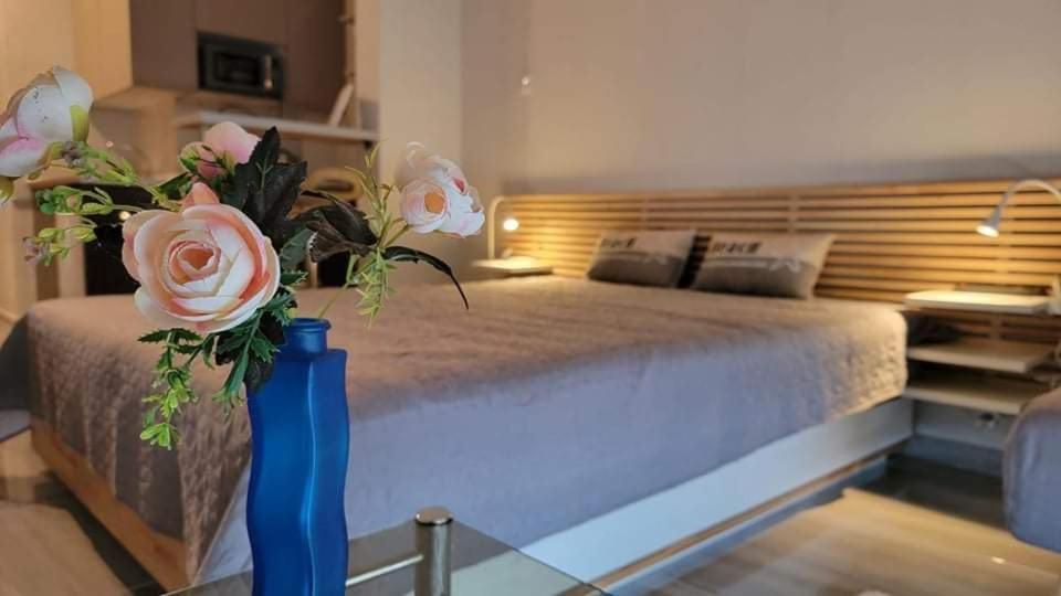 N-Joy Apartment Peraía エクステリア 写真